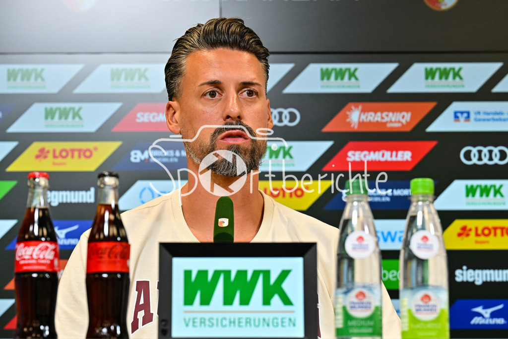 Pressekonferenz FC Augsburg | im Bild Sandro WAGNER bei der Pressekonferenz vor dem Pokalspiel in Halle / Einzelfoto / Freisteller