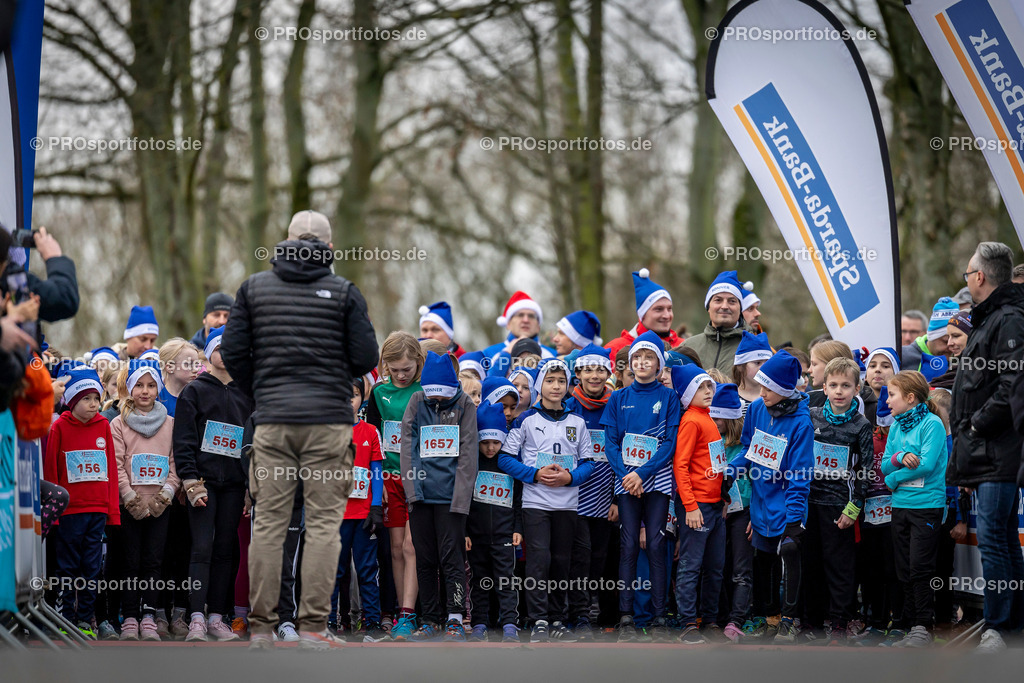 Bonner Nikolauslauf in Bonn, 08.12.2024 | Impressionen vom Bonner Nikolauslauf am 08.12.2024 in Bonn (Freizeitpark Rheinaue). Foto: BEAUTIFUL SPORTS/Axel Kohring