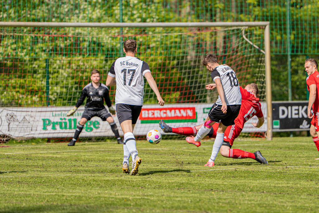 Fußball I Herren I Saison 2025-2026 I Kreisliga VEC I 24. Spieltag I 1. FC Varenesch - SC SW Bakum I 11801 | jns.sportfotos - Realisiert mit Pictrs.com