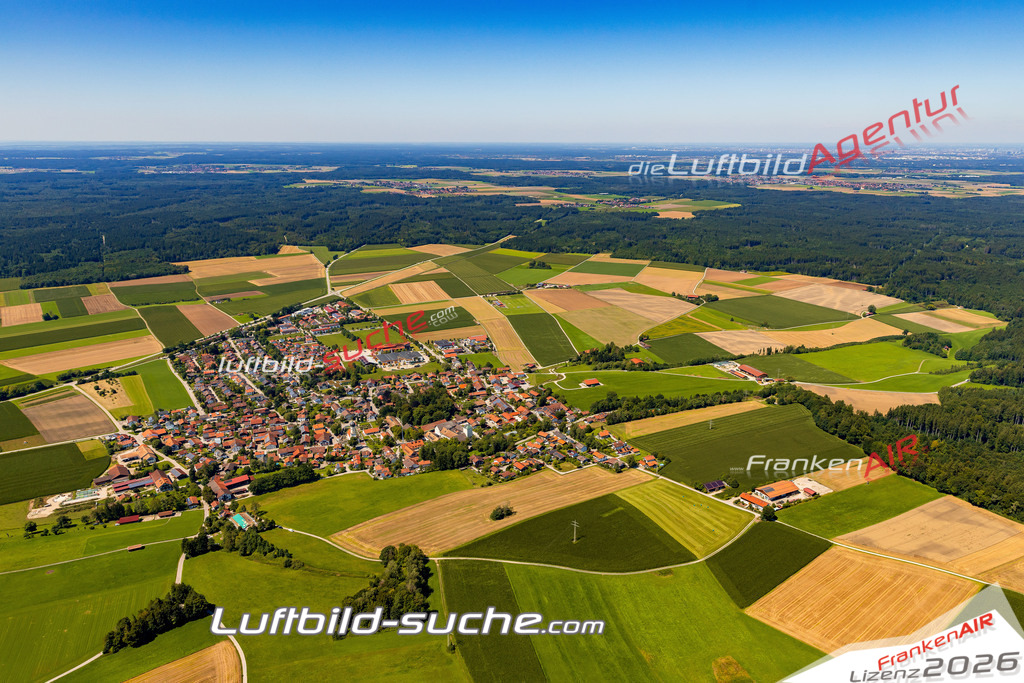 Luftaufnahme von Aying - Die Luftaufnahme wurde 2025 vom UL-Flugzeug heraus erstellt ( keine Drohne ) - Hochauflösende Luftaufnahme - für professionelle Ausdrucke geeignet. Die Geschenkidee !Mit Lizenz und Bildrechte bestellbar