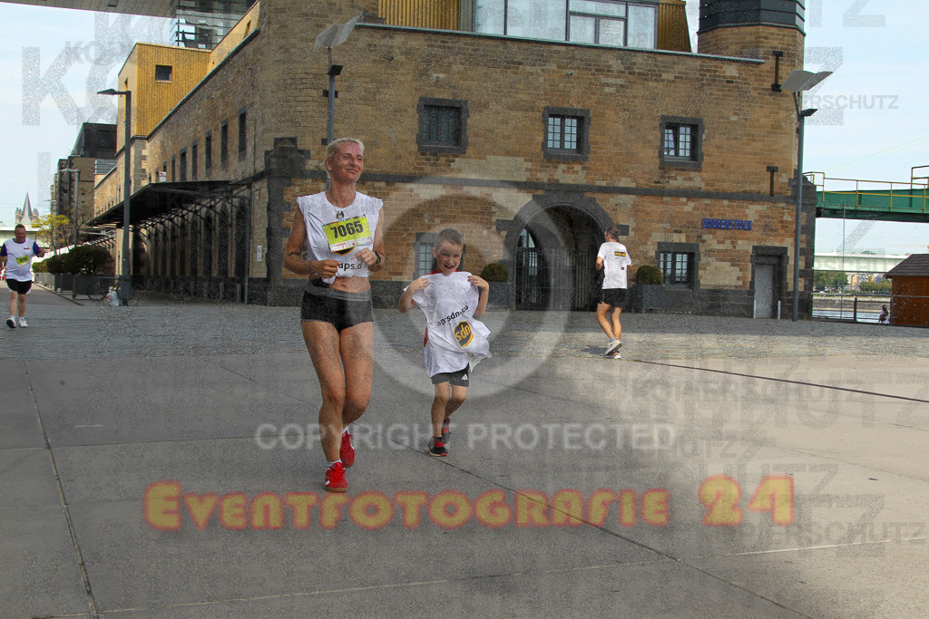 250920_1341_EV4_6477 | Sportfotografie im Rhein-Sieg Kreis, Köln, Bonn, NRW, Rheinland Pfalz, Hessen, etc. Unser Tätigkeitsfeld umfasst den Laufsport vom Volkslauf über den Marathon, Duathlon, Triathon bis zum Ultralauf wie Kölnpfad Ultra oder Schindertrail.