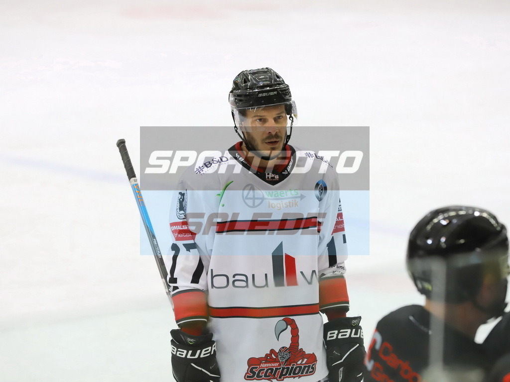 Robin Just - HSC | Robin Just - HSC - Realisiert mit Pictrs.com