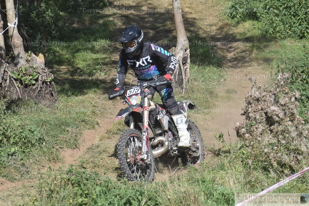 DSC_0151 | Sportfotografie , Motorsport, Motoross, Reitsport, Mointainbike, Enduro,
Landschaft , Outdoor, Eventfotografie, Landschaft, Bilder online bestellen - Realisiert mit Pictrs.com