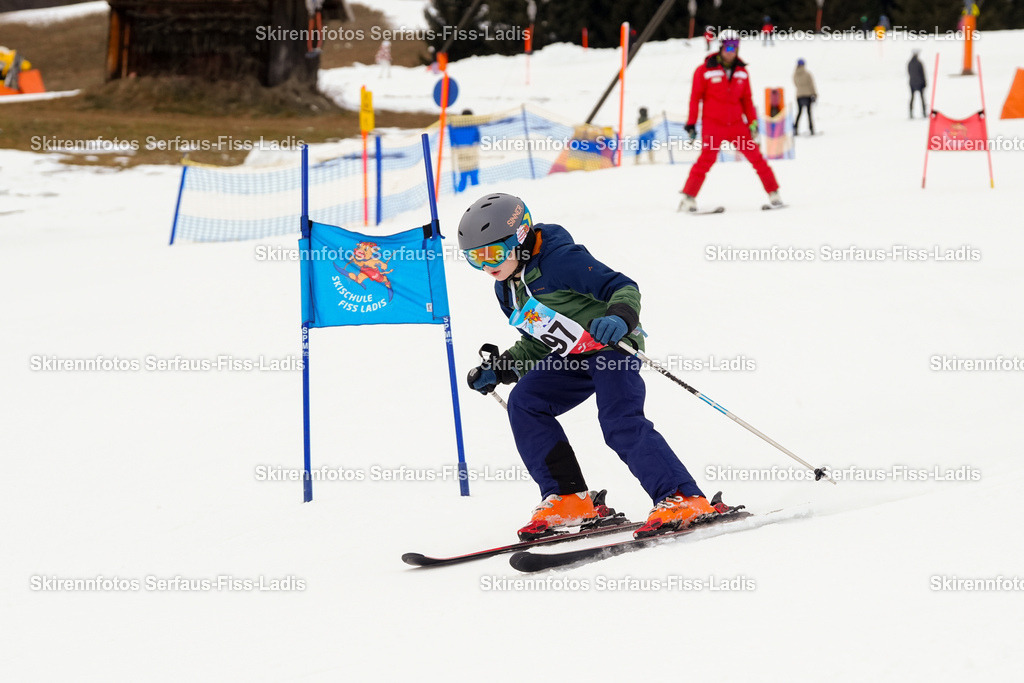 SRF_02.01.2026_0641 | Skirennfotos,Serfaus,Fiss,Ladis,Kinderskirennen,Winter,Tirol,Oberland,skirace,SFL,feelfree,weil wir's genießen,ski,Ski,skifahren,Sonnenplateau, - Realisiert mit Pictrs.com