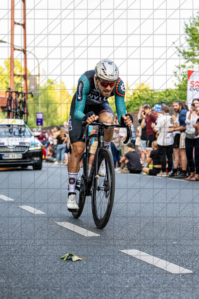 DeutschlandTour 2025 | Prolog  | DORN Vinzent (Bike Aid) //  20.08.25: DeutschlandTour 2025 | Prolog  / Essen / Deutschland  //   CREDIT:www.bullenfotos.de, Martin König, Hörner Weg 40, D-49078 Osnabrück, +4917663732967 // Nutzung und Weitergabe nur zu den vereinbarten Zwecken. Presseanfragen an Ersteller. Alle Rechte beim Ersteller. Honorierung nach MFM. - Realisiert mit Pictrs.com
