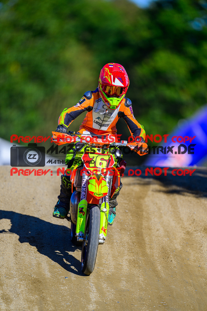 MaZZes_Fotomatrix_20241004_6007705_2330 | JUNIOR
