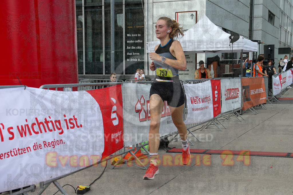 250920_1517_EX1_8805 | Sportfotografie im Rhein-Sieg Kreis, Köln, Bonn, NRW, Rheinland Pfalz, Hessen, etc. Unser Tätigkeitsfeld umfasst den Laufsport vom Volkslauf über den Marathon, Duathlon, Triathon bis zum Ultralauf wie Kölnpfad Ultra oder Schindertrail.