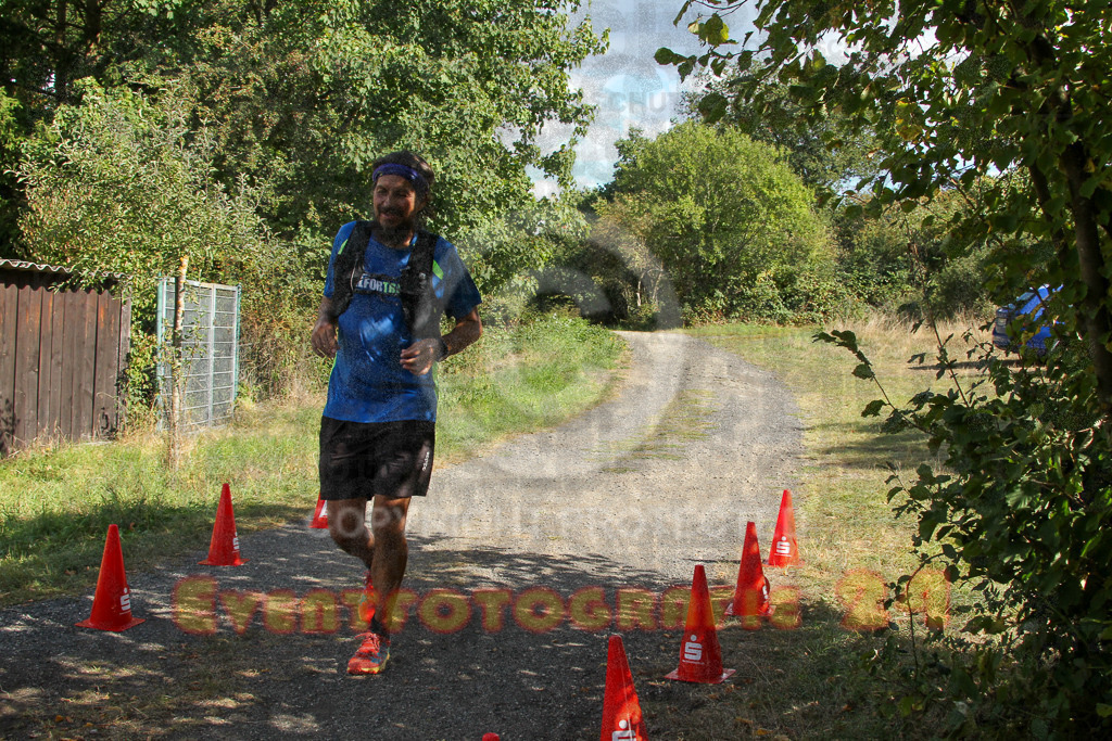 250830_1554_EV4_4563 | Sportfotografie im Rhein-Sieg Kreis, Köln, Bonn, NRW, Rheinland Pfalz, Hessen, etc. Unser Tätigkeitsfeld umfasst den Laufsport vom Volkslauf über den Marathon, Duathlon, Triathon bis zum Ultralauf wie Kölnpfad Ultra oder Schindertrail.