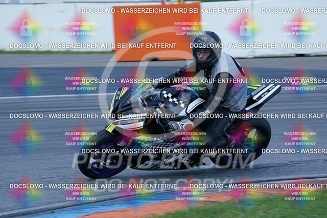 2022_05_09_PBK_13717 | Sportfotografie; SlowMotion; Video; Rennstrecke; Hafeneger; Speer; Racing; RSE; BMW; CBO; Trackday; Motorsportarena; Hockenheimring; Brno; Most; Barcelona; Valencia