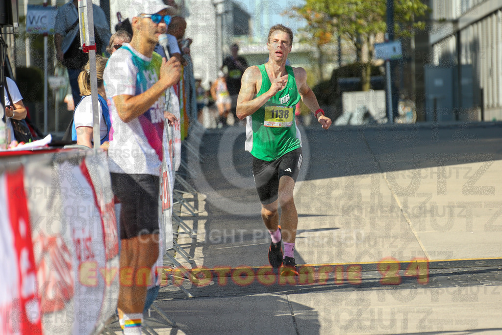 240921_1506_EX1_4414 | Sportfotografie im Rhein-Sieg Kreis, Köln, Bonn, NRW, Rheinland Pfalz, Hessen, etc. Unser Tätigkeitsfeld umfasst den Laufsport vom Volkslauf über den Marathon, Duathlon, Triathon bis zum Ultralauf wie Kölnpfad Ultra oder Schindertrail.