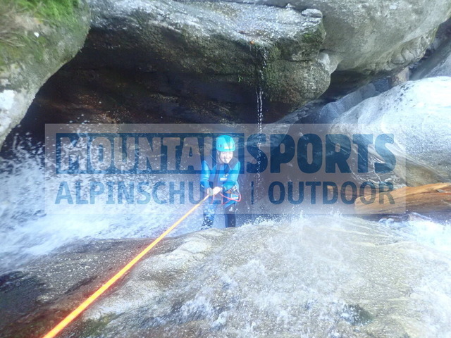 P9220099 | Bestelle die Bilder deines Berg- oder Wasser-Abenteuers mit Mountain Sports bequem von zu Hause aus direkt über unseren Online Fotoshop von pictrs.com. - Realisiert mit Pictrs.com