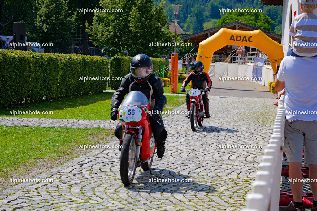 P1014761 | Erleben Sie atemberaubende, hochqualitative Fotos Ihrer Fahrt entlang der malerischen Alpenstraßen. Besuchen Sie alpineshots.com, um professionelle Aufnahmen Ihrer unvergesslichen Reise zu finden und zu kaufen - Realisiert mit Pictrs.com