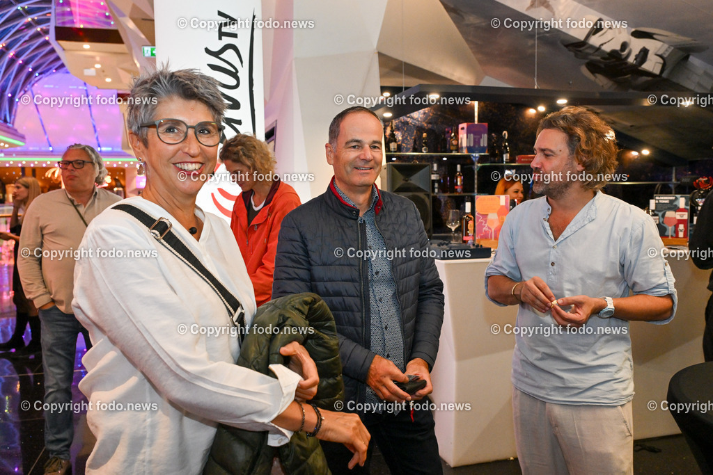 Lassts mas sche griassn_ 2 Tagesbart_ 31.10.2024-21 | bilder, linz, oberösterreich, österreich, europa, photo, foto, tiere, hunde, landwirtschaft, landschaft, politik, wirtschaft, wissenschaft, industrie, verkehr, medizin, society, fodo.news