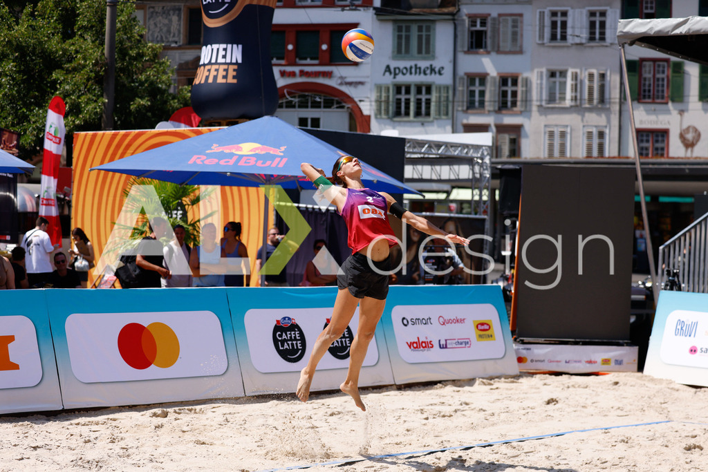 Obi BeachTour 2026 - Basel | BASEL, SWITZERLAND - JULY 17: JANICK SCHALTEGGER (SUI) during the Obi BeachTour 2026 match between KLUSER / SCHWAB (SUI) and GERSON / SCHALTEGGER (SUI) at Barfüsserplatz on July 17, 2026 in Basel, Switzerland. - Realisiert mit Pictrs.com