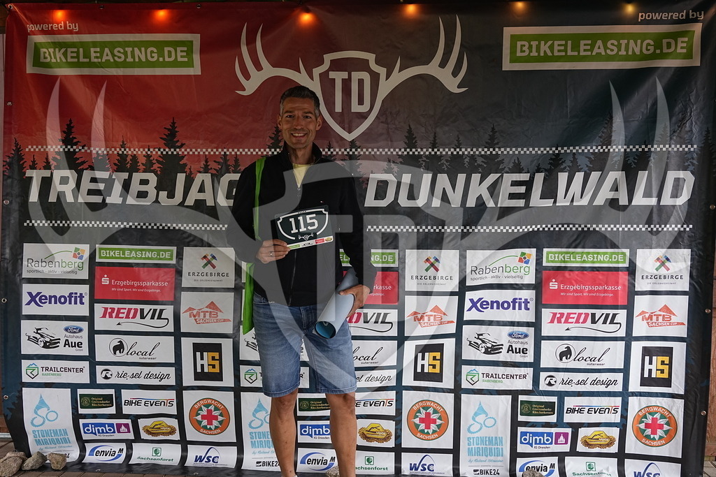 A1_09392 | Fotogalerie der Treibjagd im Dunkelwald - Dein MTB Etappenrennen im Erzgebirge - Realisiert mit Pictrs.com