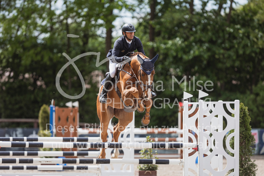 250506_Mühlen_SprPf-L1-333 | Deine schönsten Turniermomente als professionelle Fotos! Entdecke hochwertige Pferdesport-Fotografie im Online-Shop. Jetzt Fotos finden & bestellen!