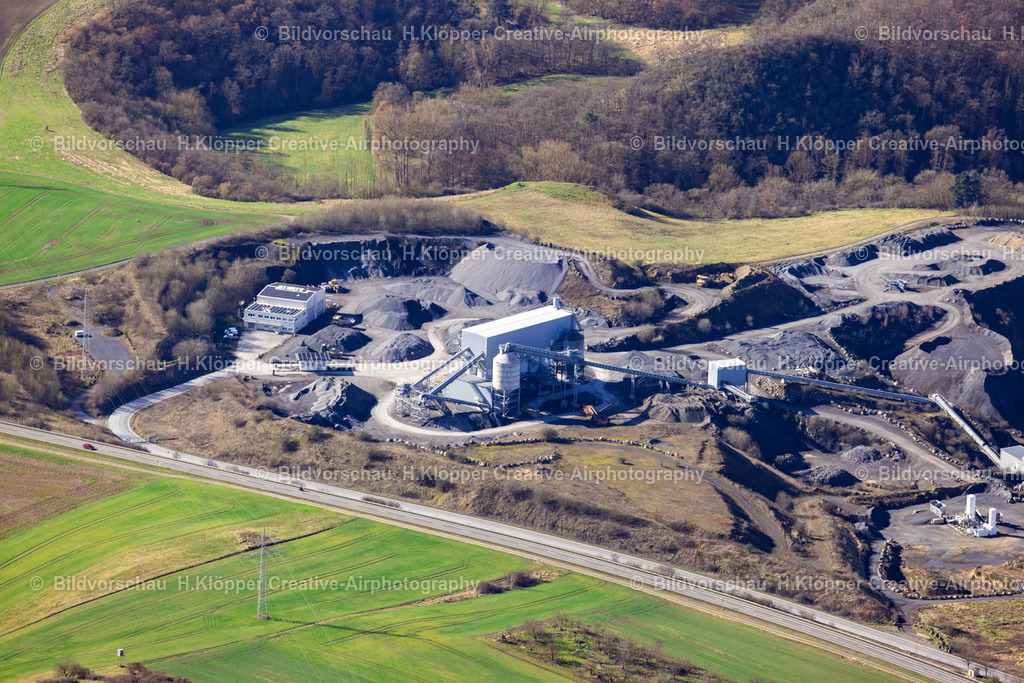 Luftbilder Weibern-9890 | Luftbildfotografie Firmenniederlassungs- Gebäude " Augel GmbH " im Gewerbegebiet an der Straße Windkaulweg in Weibern im Bundesland Rheinland-Pfalz, Deutschland - Realisiert mit Pictrs.com