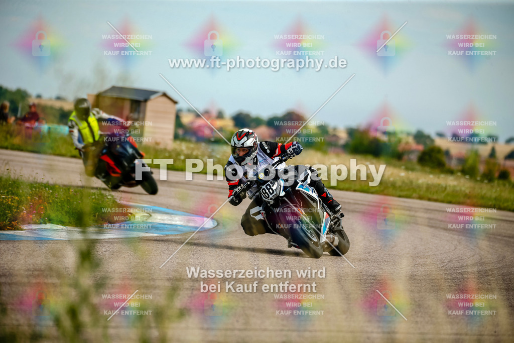 Chambley Juli-2558 | Hier findet Ihr Bilder von Touristenfahrten auf der Nürburgring Nordschleife oder von anderen Veranstaltungen die ich besucht habe. Viel Spass beim Durch Schauen 