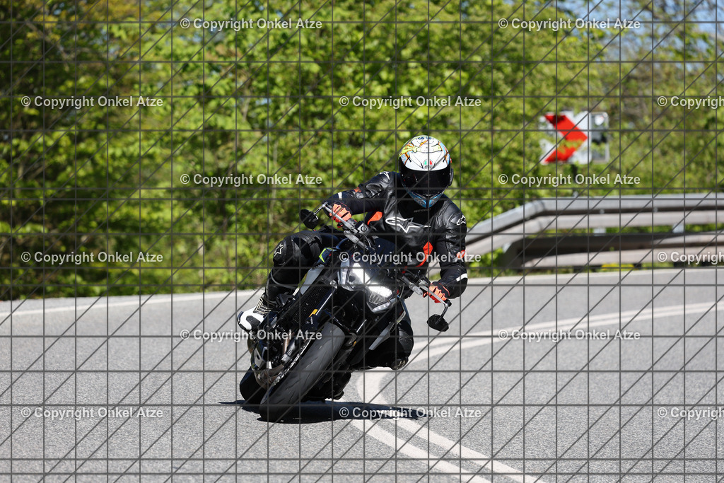 IMG_9262 | Fotograf am Kyffhäuser. Onkel Atze. Kyffhäuser Rennstrecke. Café36. Motorsportfotografie. - Realisiert mit Pictrs.com