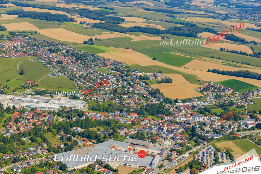 Luftaufnahme von  Ruhstorf an der Rott - Die Luftaufnahme wurde 2025 vom UL-Flugzeug heraus erstellt ( keine Drohne ) - Hochauflösende Luftaufnahme - für professionelle Ausdrucke geeignet. Die Geschenkidee !Mit Lizenz und Bildrechte bestellbar