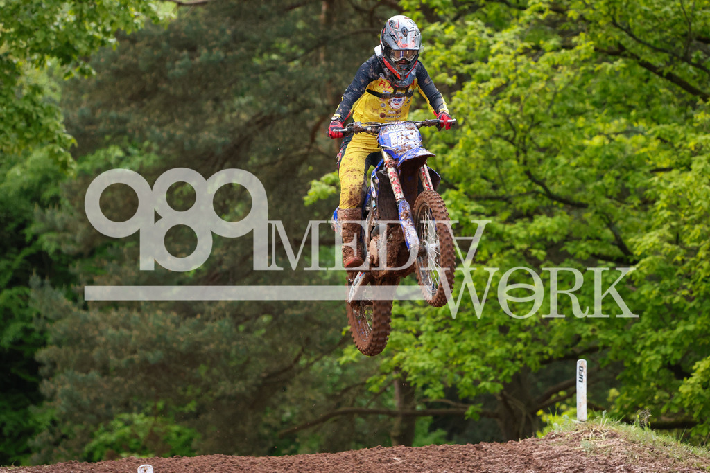 5E6A9866 | 989 MEDIAWORK