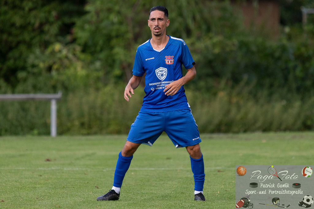 Hessenliga: Türk Gücü Friedberg - FC Eddersheim, 09.08.2024 | Kamil Yikilmaz (Türk Gücü Friedberg #7), Freisteller, Portrait / Porträt, Türk Gücü Friedberg - FC Eddersheim, Friedberg, Städtischer Sportplatz, 9.8.2024 - Realisiert mit Pictrs.com