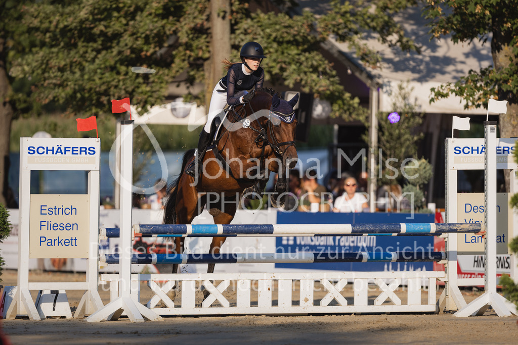 230823_Delbrueck_Stil-A1-183 | Deine schönsten Turniermomente als professionelle Fotos! Entdecke hochwertige Pferdesport-Fotografie im Online-Shop. Jetzt Fotos finden & bestellen!