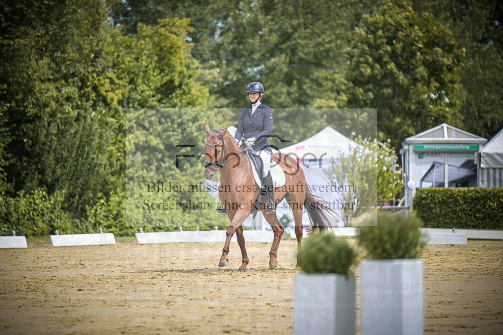 DOS_0844 | Entdecke hochwertige Reitturnierfotos von Foto Oger. Professionell, emotional und authentisch – jetzt Lieblingsmomente im Shop bestellen.Deutschlandweite Turnierfotografie. - Realisiert mit Pictrs.com