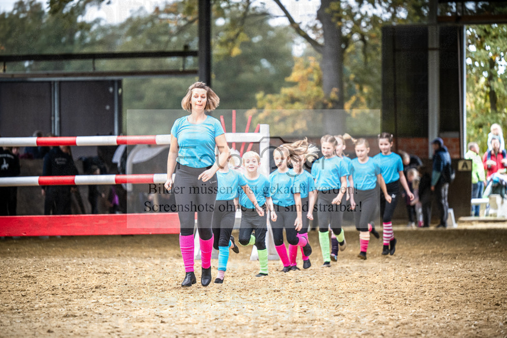 DOS_0010 | Entdecke hochwertige Reitturnierfotos von Foto Oger. Professionell, emotional und authentisch – jetzt Lieblingsmomente im Shop bestellen.Deutschlandweite Turnierfotografie. - Realisiert mit Pictrs.com