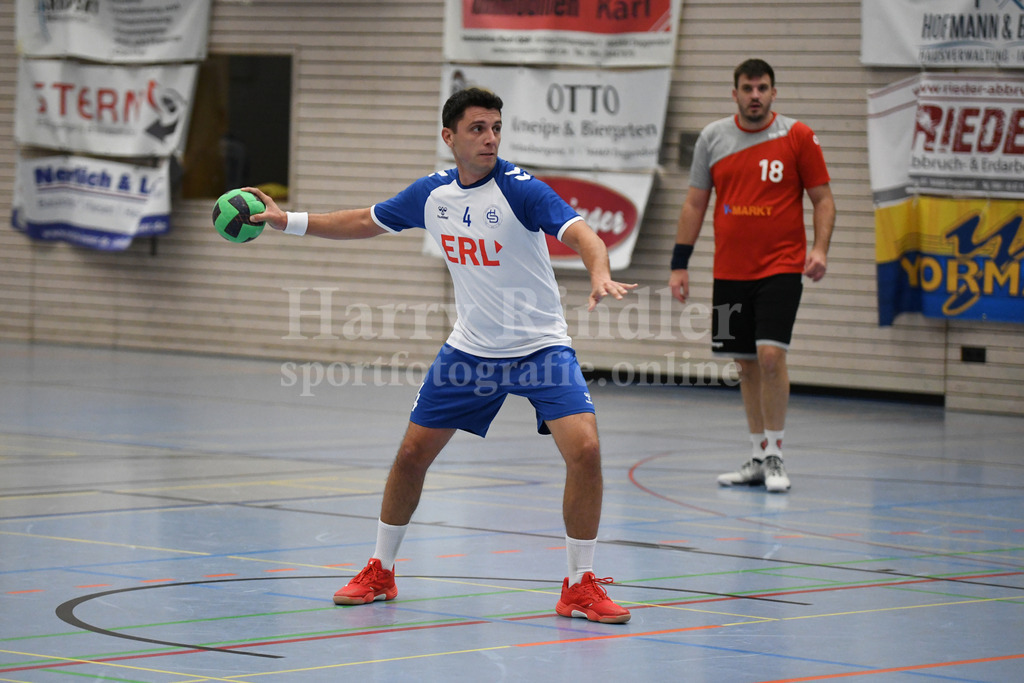 HC Deggendorf :  TSV Rottenburg  | Valentin Lotos  (HC Deggendorf  #4) - Realisiert mit Pictrs.com