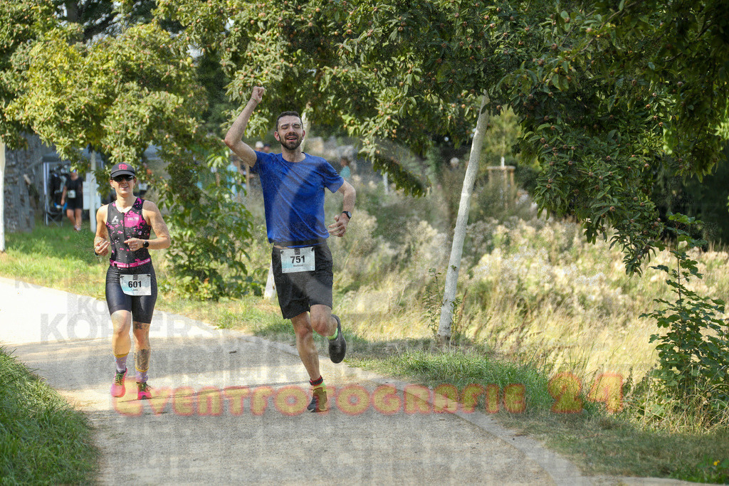 250824_1444_EX1_7346 | Sportfotografie im Rhein-Sieg Kreis, Köln, Bonn, NRW, Rheinland Pfalz, Hessen, etc. Unser Tätigkeitsfeld umfasst den Laufsport vom Volkslauf über den Marathon, Duathlon, Triathon bis zum Ultralauf wie Kölnpfad Ultra oder Schindertrail.
