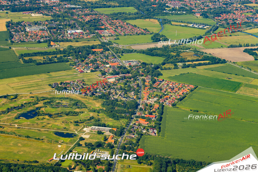Aktuelles Luftbild von  Lütetsburg - Die Luftaufnahme wurde 2022 mittels UL-Flugzeug erstellt ( keine Drohne ) - hochauflösende Kamera-Systeme von  Canon -Beste Qualität - Für grossformatige Ausdrucke geeignet. Die Geschenkidee !