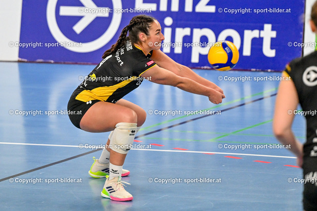 AUT, AVL, Steelvolleys Linz Steg vs PSV Volleyballgemeinschaft Salzburg | 06.01.2024, Sporthauptschule Kleinmuenchen, AUT, AVL, Steelvolleys Linz Steg vs PSV Volleyballgemeinschaft Salzburg, im Bild Jamie Stivers (Linz)


// AVL, Austrian Volley League Match between Steelvolleys Linz Steg vs PSV Volleyballgemeinschaft Salzburg in Linz, Austria on 2023/01/06