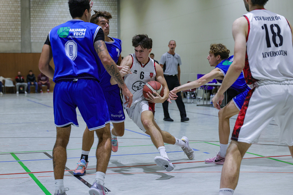 Regio BAYER GIANTS vs NEW Elephants Grevenbroich-30 | Fotos von Basketballspielen aus dem Raum NRW fotografiert von Gero Mueller-Laschet und Daniel Schaefer - Realisiert mit Pictrs.com