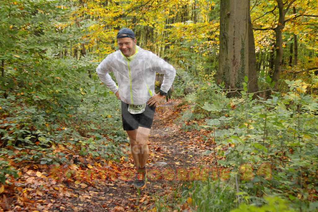 251026_1251_EV4_5943 | Sportfotografie im Rhein-Sieg Kreis, Köln, Bonn, NRW, Rheinland Pfalz, Hessen, etc. Unser Tätigkeitsfeld umfasst den Laufsport vom Volkslauf über den Marathon, Duathlon, Triathon bis zum Ultralauf wie Kölnpfad Ultra oder Schindertrail.