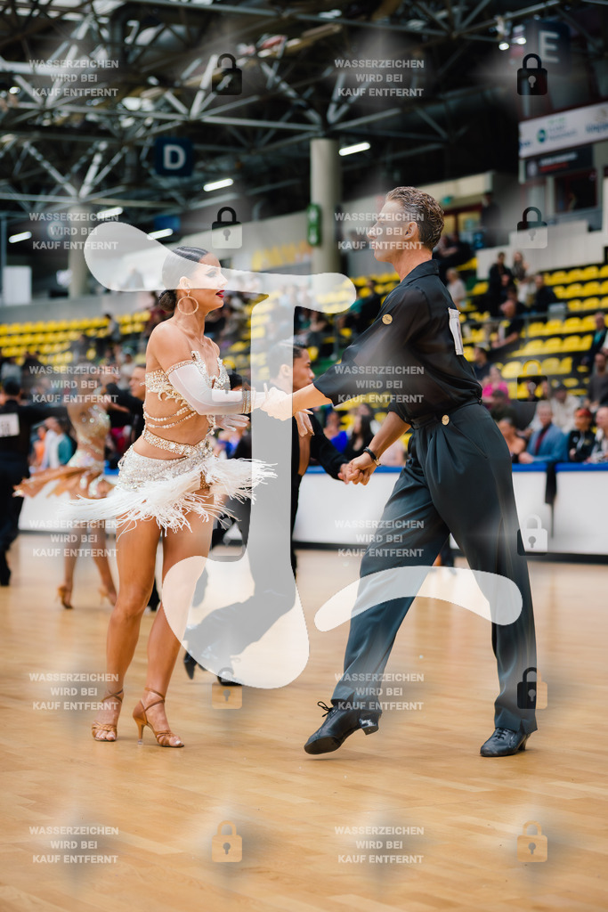 Hessen Tanzt WDSF International Open Latin 25th (69) Brajan Szafran _ Alicja Janta-Lipinska (Poland)-2025-05-18-3471 | Webshop for digital downloads and prints of dance sport, event & show photographer Julian Link - Realisiert mit Pictrs.com