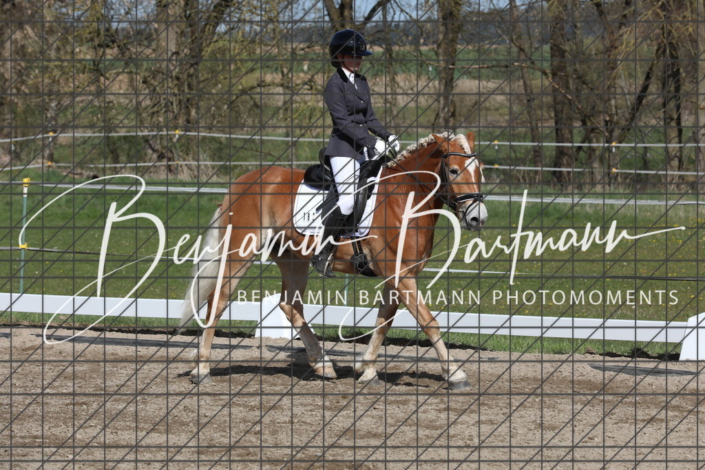 AZ2A3111 | Benjamin Bartmann Photomoments