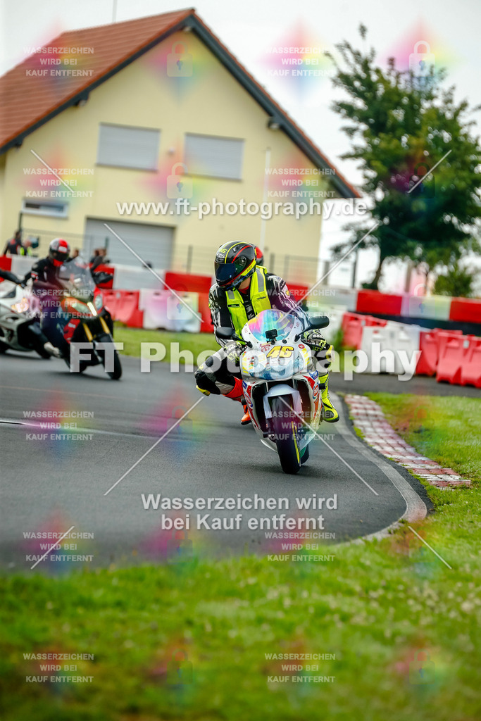 VBK-3740 | Hier findet Ihr Bilder von Touristenfahrten auf der Nürburgring Nordschleife oder von anderen Veranstaltungen die ich besucht habe. Viel Spass beim Durch Schauen 