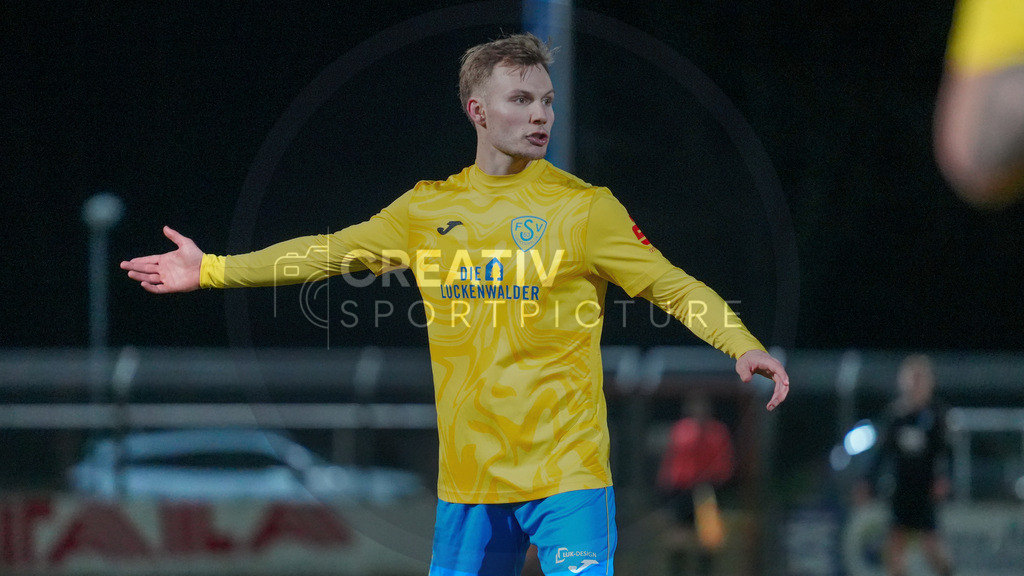 Fußball, Herren, Saison 2025/2026, Regionalliga Nordost, 20. Spieltag, FSV 63 Luckenwalde vs. 1.FC Magdeburg II, Mittwoch 04.03.2026, Werner-Seelenbinder-Stadion Luckenwalde, | Fußball, Herren, Saison 2025/2026, Regionalliga Nordost, 20. Spieltag, FSV 63 Luckenwalde vs. 1.FC Magdeburg II, Mittwoch 04.03.2026, Werner-Seelenbinder-Stadion Luckenwalde, Im Bild: Fabio Schneider (Luckenwalde) - Realisiert mit Pictrs.com