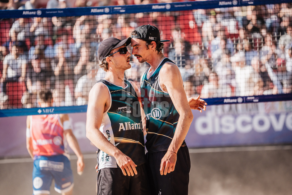 Beachvolleyball | Männer | Allianz German Beach Tour 2025 | Tourstop Düsseldorf | 09.05.2025 | v.l. Simon Pfretzschner und Jannik Kühlborn