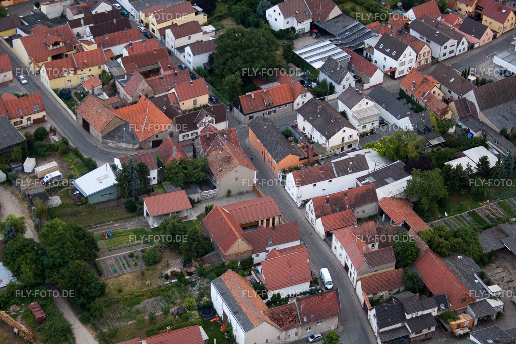 Ortsansicht | Luftbild: Ortsansicht im Ortsteil Bobenheim in Bobenheim-Roxheim im Bundesland Rheinland-Pfalz in Deutschland. Foto: IMG_69107.jpg vom 24.06.2014 durch Werner Riehm/FLY-FOTO.de - Realisiert mit Pictrs.com