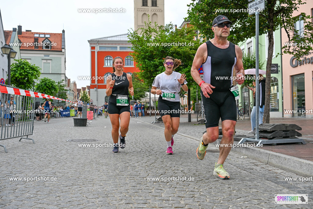 SZI_4769 | Stadttriathlon Erding 2025. #yourpictrs #sportshot_your_pictrs @Sportshotphotography #stadttriathlonerding Copyright: www.sportshot.de