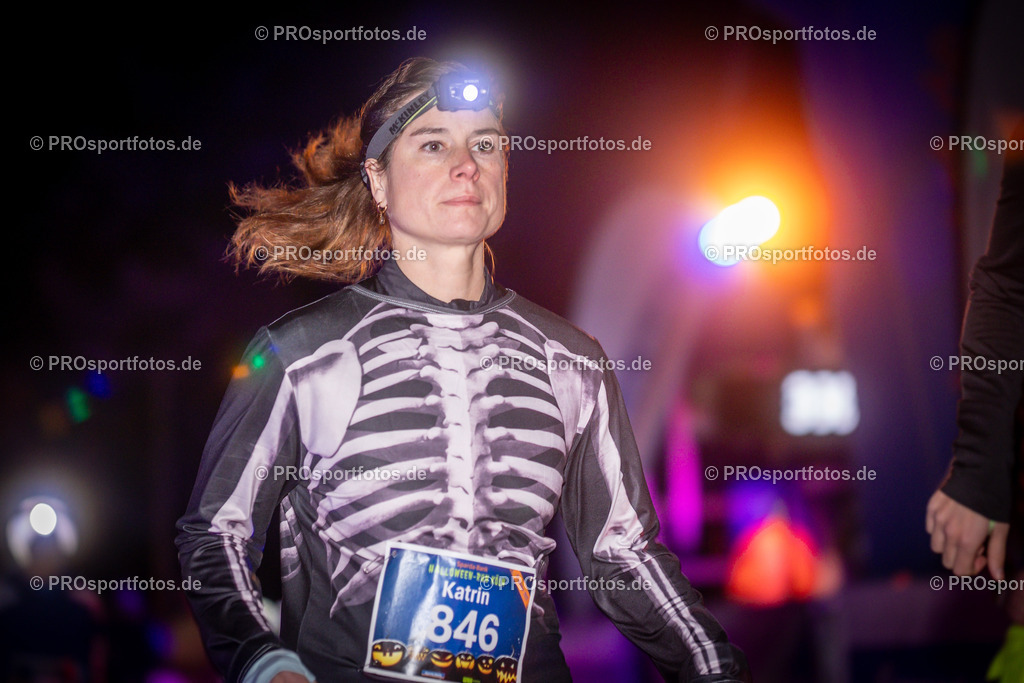 Halloween Run 2025 in Koeln, 31.10.2025 | Impressionen vom Halloween Run 2025 am 31.10.2025 in Koeln (Forstbotanischer Garten Rodenkirchen). Foto: Axel Kohring/Beautiful Sports