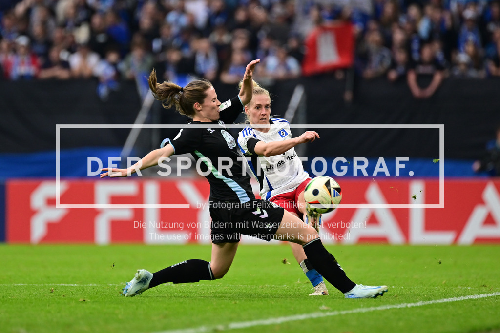 Fußball I Frauen I Saison 2024-2025 I DFB-Pokal I Halbfinale I Hamburger SV - SV Werder Bremen I 36290 | Der Sportfotograf. - Realisiert mit Pictrs.com