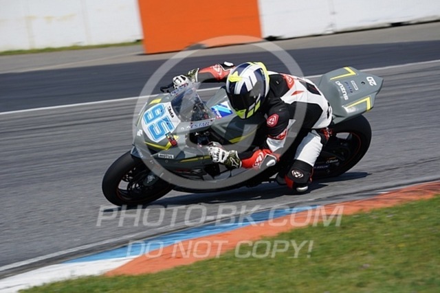 2022_05_09_PBK_23085 | Sportfotografie; SlowMotion; Video; Rennstrecke; Hafeneger; Speer; Racing; RSE; BMW; CBO; Trackday; Motorsportarena; Hockenheimring; Brno; Most; Barcelona; Valencia