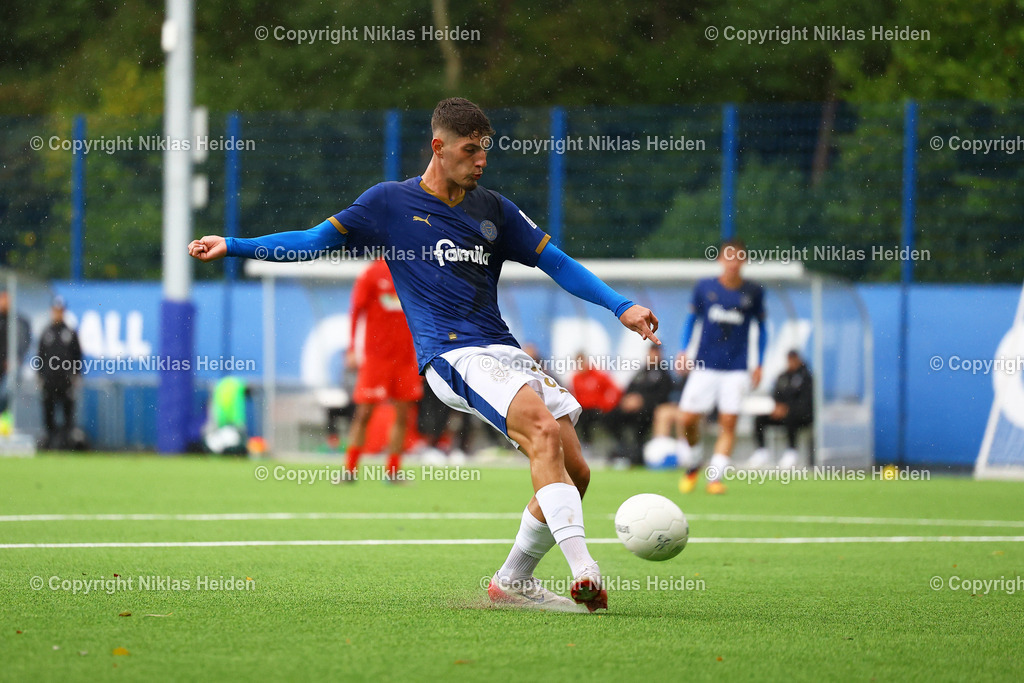 NH_HolsteinKielU23_InterTürksporKiel_FlensOberliga_05102025 | #32 Hamza Muqaj (Holstein Kiel U23)Fußball I Herren I Flens Oberliga I Saison 2025-2026  I 11. Spieltag I Holstein Kiel U23 - Inter Türkspor Kiel I 05.10.2025 I Citti-Fußball-Park