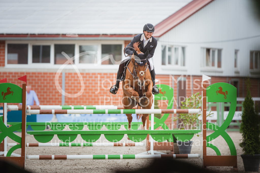 220705_Mühlen_M-Spr-726 | Late Entry Mühlen
05.07.2022
Springprüfung Kl.M*
6-8jährige Pferde
