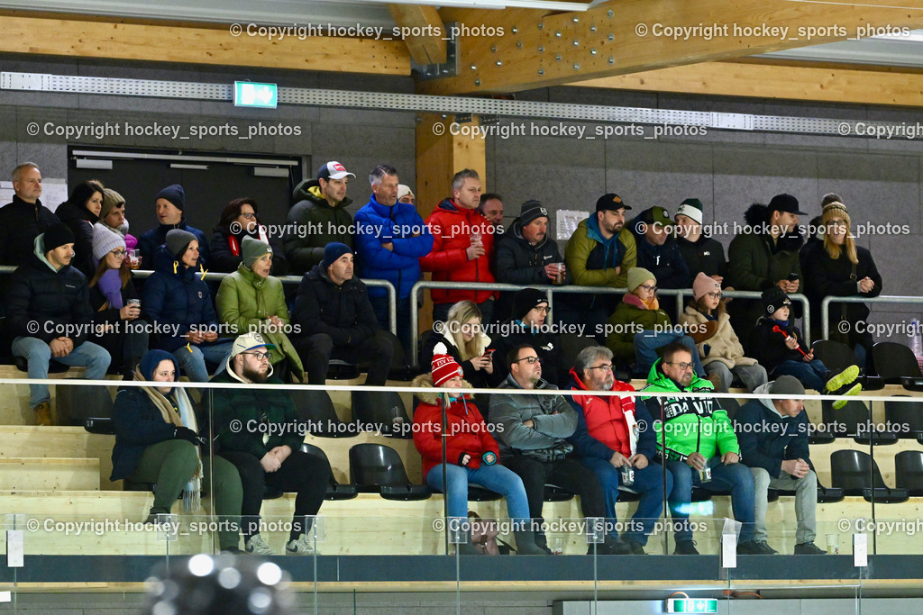 ESV FERLACH vs. ESC SOCCERZONE STEINDORF | Besucher Eishalle Ferlach, ESV FERLACH vs. ESC SOCCERZONE STEINDORF, ESV FERLACH vs. ESC SOCCERZONE STEINDORF am 22.11.2024 in Ferlach (Eishalle Ferlach ), Austria, (Photo by Bernd Stefan)