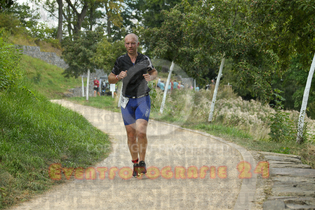250824_1351_EX1_4008 | Sportfotografie im Rhein-Sieg Kreis, Köln, Bonn, NRW, Rheinland Pfalz, Hessen, etc. Unser Tätigkeitsfeld umfasst den Laufsport vom Volkslauf über den Marathon, Duathlon, Triathon bis zum Ultralauf wie Kölnpfad Ultra oder Schindertrail.