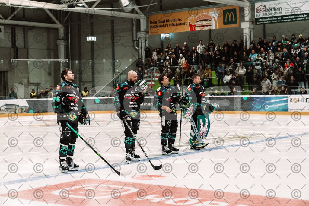 Alligators_vs_Bayreuth_10_2025-45 | Höchstadt Alligators Fotogalerie: Eishockey-Action aus Franken. Professionelle Spielfotos, Portraits & Stadionbilder zum Download. Jetzt entdecken! - Realisiert mit Pictrs.com